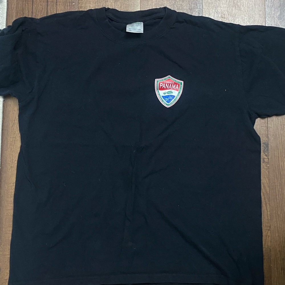 Unicrese Panama t-shirt.